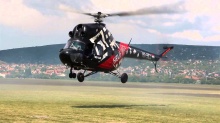 Moja pasja: Lotnictwo – pokaz akrobacyjny śmigłowcem MI-2 - Lajos Imreh;śmigłowiec;akrobacyjny;pokaz;pasja;lotnictwo;mi-2