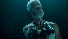 "Nie oddychaj" – Ciemność to koszmar widzących i raj dla ślepców -
recenzja;Nie oddychaj;thriller;horror;Fede Alvarez;Stephen Lang;weteran;ślepiec;złodzieje;walka;atmosfera;klaustrofobia