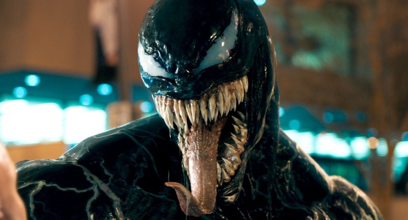 Kadr z filmu "Venom" (źródło: materiały prasowe)  