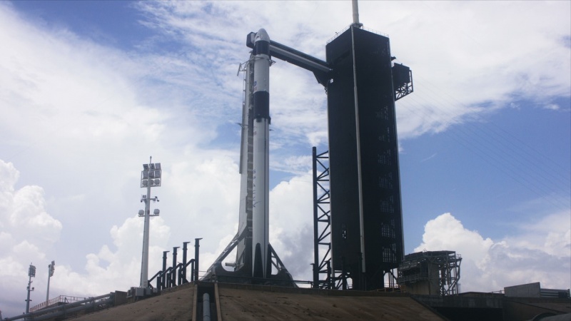 Falcon 9 oczekuje na start (źródło: NASA.gov)  