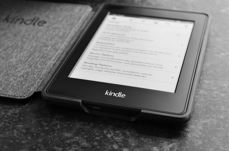 Czytnik marki Kindle (źródło: pixabay.com)  