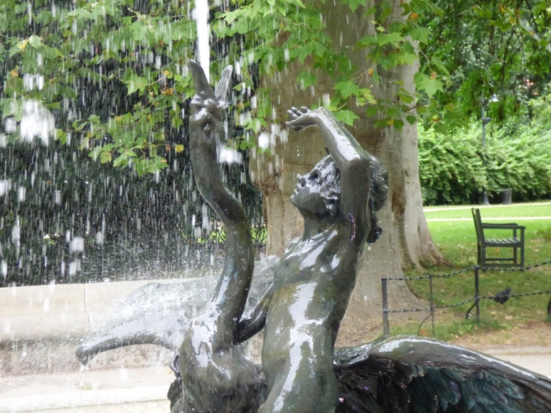 Przepiękna fontanna w Ogrodzie Staromiejskim.  