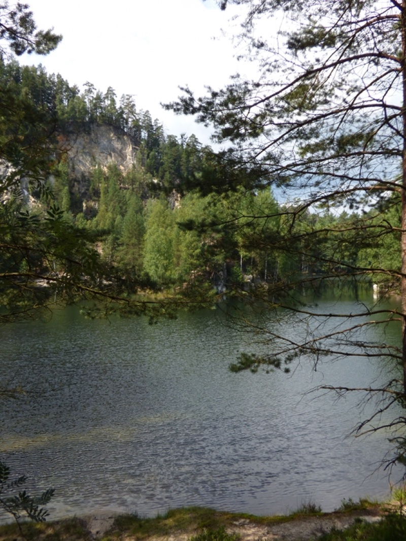 Kolejne fotki obrazujące polodowcowe jezioro w Skalnym Mieście  