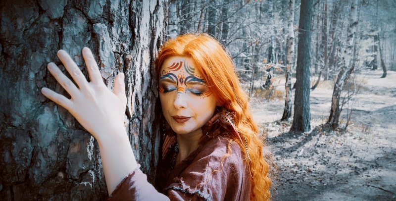 Anna Hamela w magicznym lesie (fot. Grzegorz Stasiuk)  