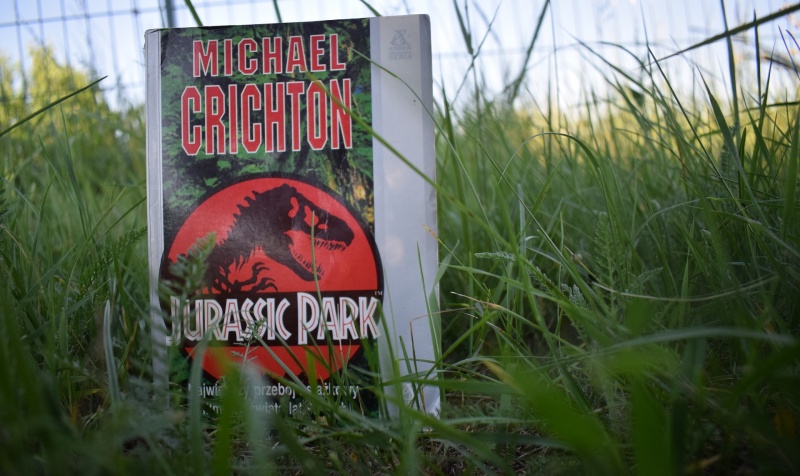 Książka pt. "Jurassic Park" (fot. PJ)  
