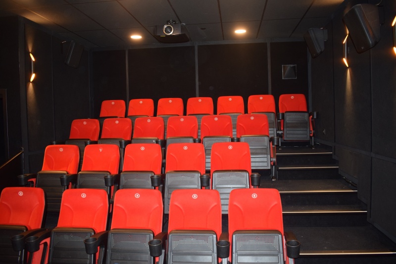 Kino za Rogiem w Kowalu - widok na całą salę (fot. PJ)  