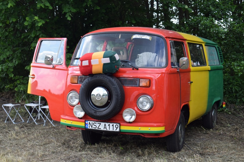 Kolorowy Ogórek - XIII Zlot Zabytkowych VW Garbusów i Ogórków (fot. PJ)  