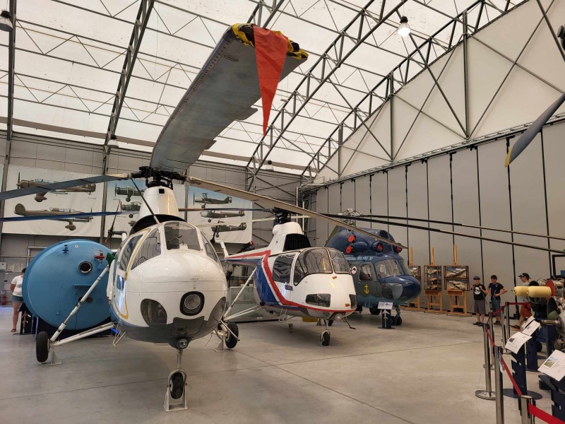 Muzeum Sił Powietrznych w Dęblinie - hangar (fot. Holly Molly)  