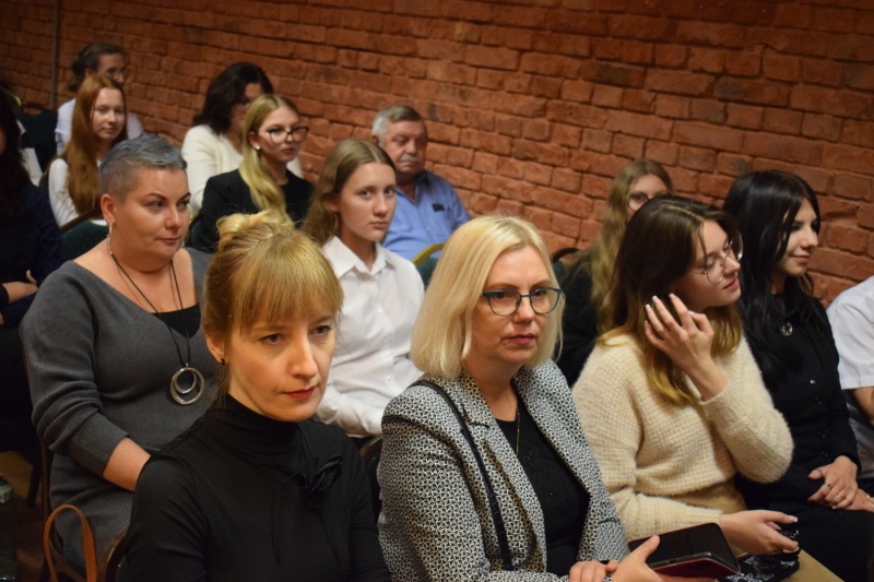 Kameralna uroczystość Ogólnopolskiego Konkursu Recytatorskiego "Budujemy mosty – SŁOWEM"! (fot. PJ)  