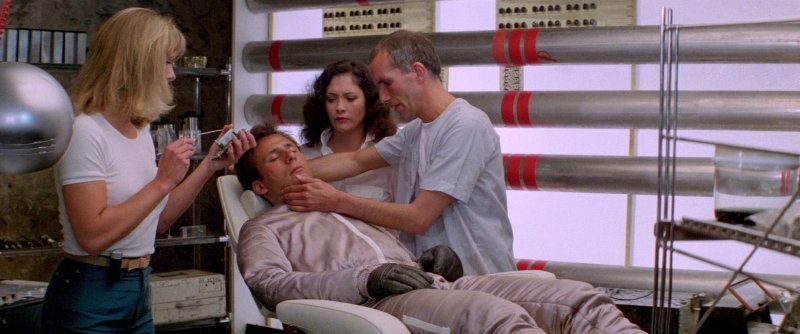 Kadr z filmu pt. "Inseminoid" (materiały prasowe)   Kadr z filmu pt. "Inseminoid" (materiały prasowe)