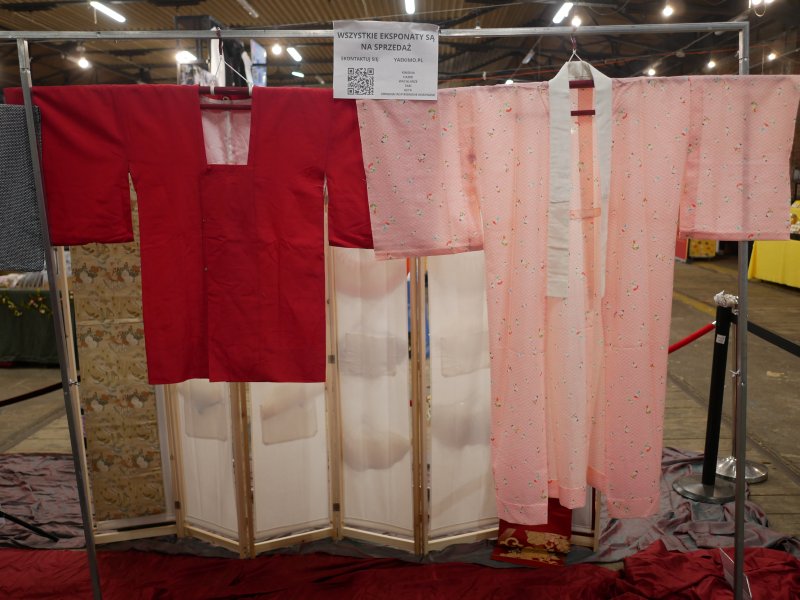 Czyżby któryś z wystawców suszył sobie na konwencie pranie?  