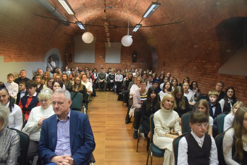 Gala - II Ogólnopolski Konkurs Recytatorski „Budujemy mosty – SŁOWEM” (fot. PJ)  