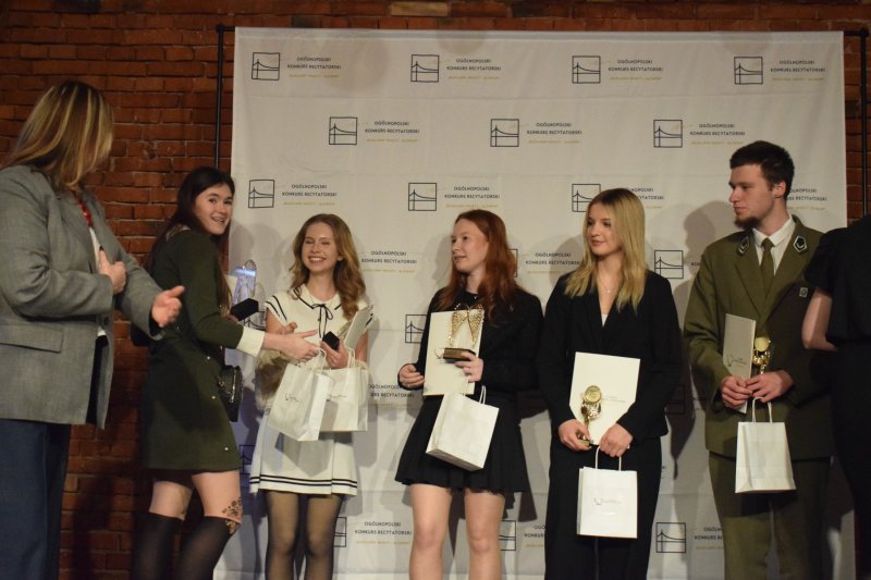 Gala - II Ogólnopolski Konkurs Recytatorski „Budujemy mosty – SŁOWEM” (fot. PJ)  