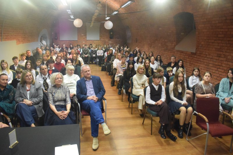 Gala - II Ogólnopolski Konkurs Recytatorski „Budujemy mosty – SŁOWEM” (fot. PJ)  