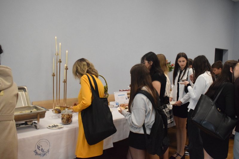 Gala IV Wojewódzkiego Konkursu Literackiego „Z Kujawami Pomiędzy Słowami” - poczęstunek (fot. PJ)  