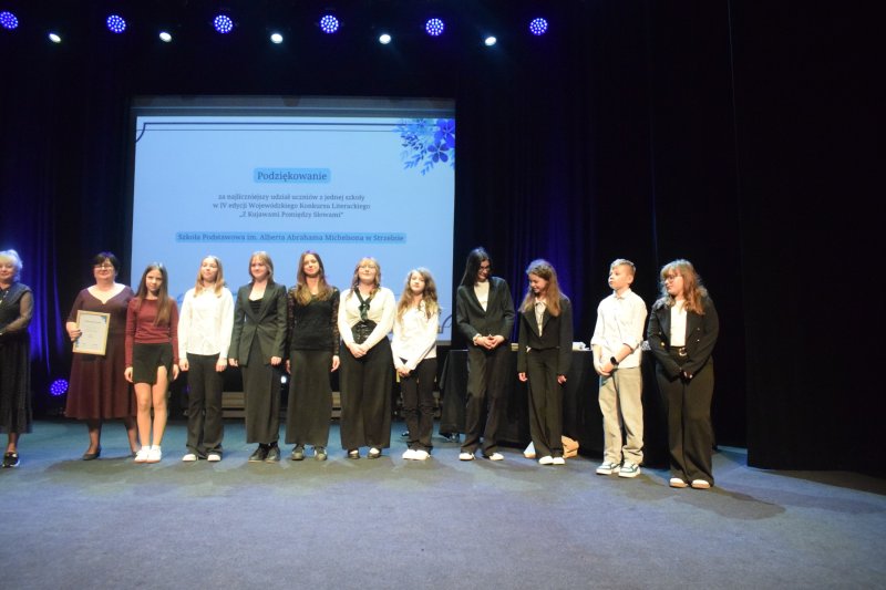 Gala IV Wojewódzkiego Konkursu Literackiego „Z Kujawami Pomiędzy Słowami” - Szkoła Podstawowa im. Alberta Abrahama Michelsona w Strzelnie (fot. PJ)  