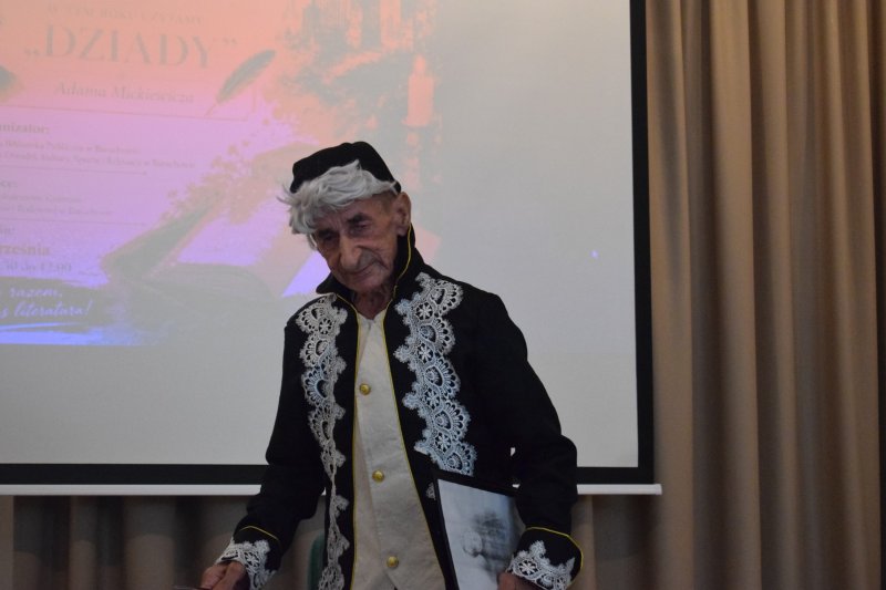 Narodowe Czytanie "Dziadów" w Baruchowie - sen senatora (fot. PJ)  