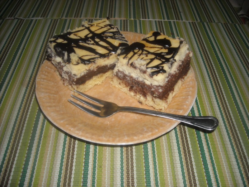 Ciasto z czekoladowym budyniem (fot. pj)  