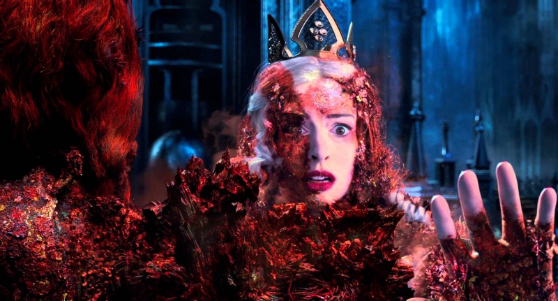 Kadr z filmu "Alicja po drugiej stronie lustra" (źródło: youtube.com)  