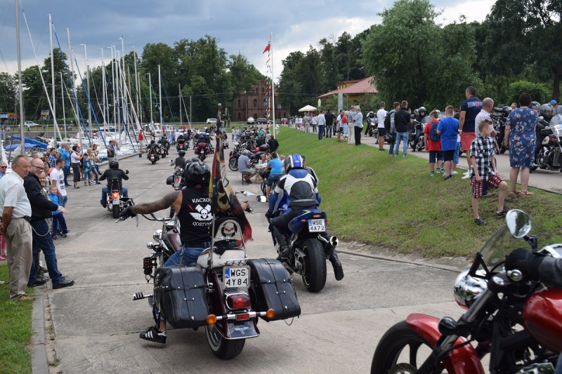 Nowy Duninów - parada motocykli (fot. PJ)  